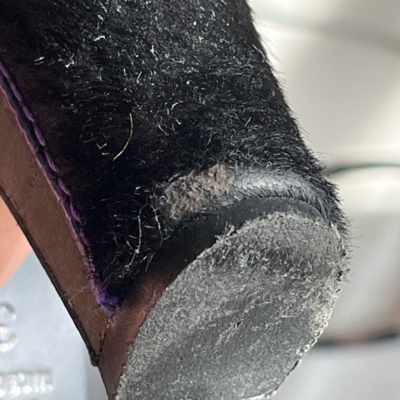 Max Azria Brie Black/Purple Combo Leather/Fur Strappy Peep Toe Heels Sz 38/7 GUC - Picture 11 of 16